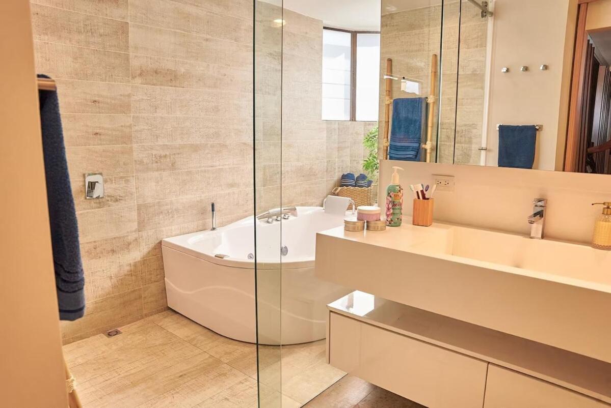 Amazing Ph In Poblado 5bd & Heated Pool! *
