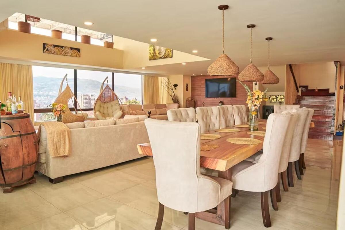 Apartamento Amazing Ph In Poblado 5bd & Heated Pool!
