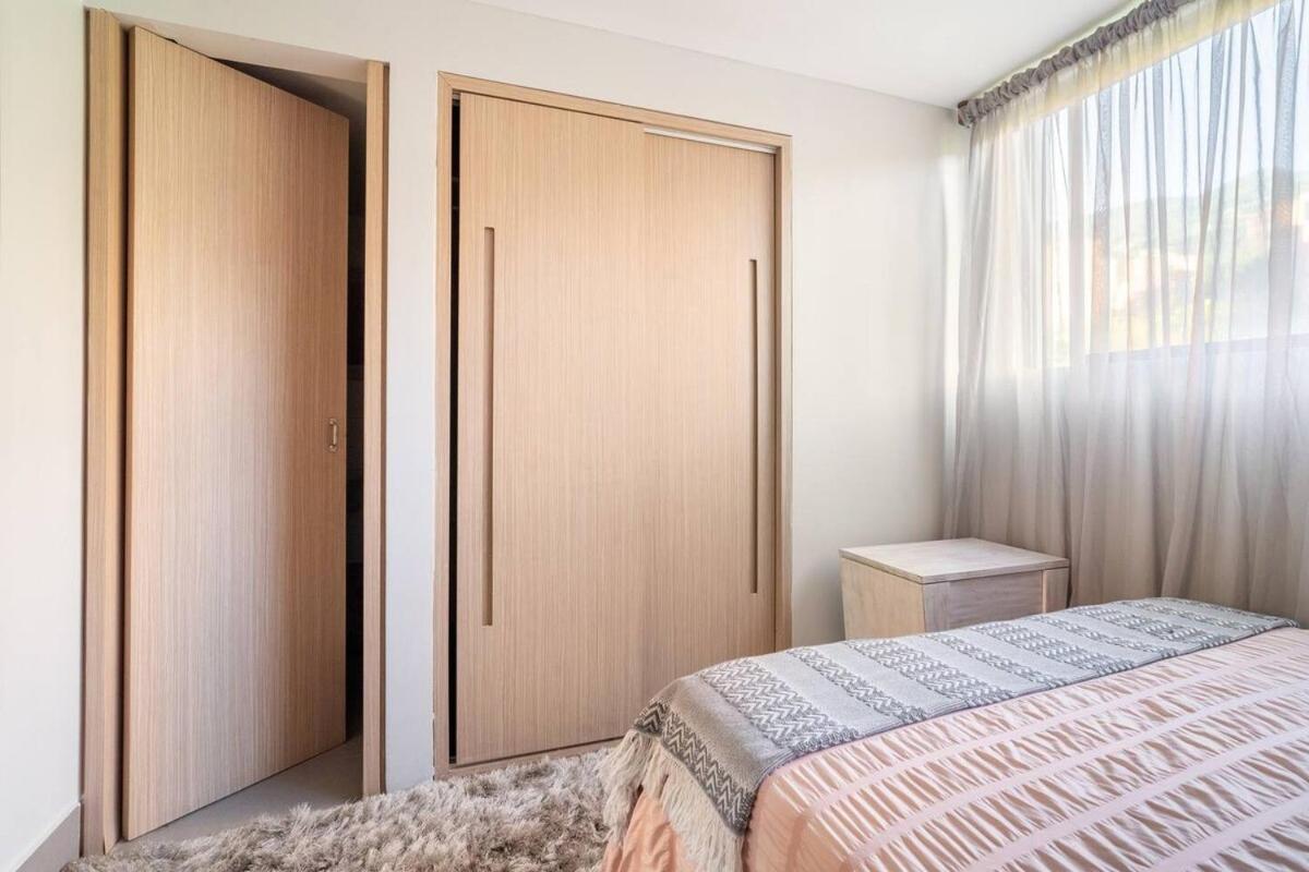 Apartamento Amazing Ph In Poblado 5bd & Heated Pool! *