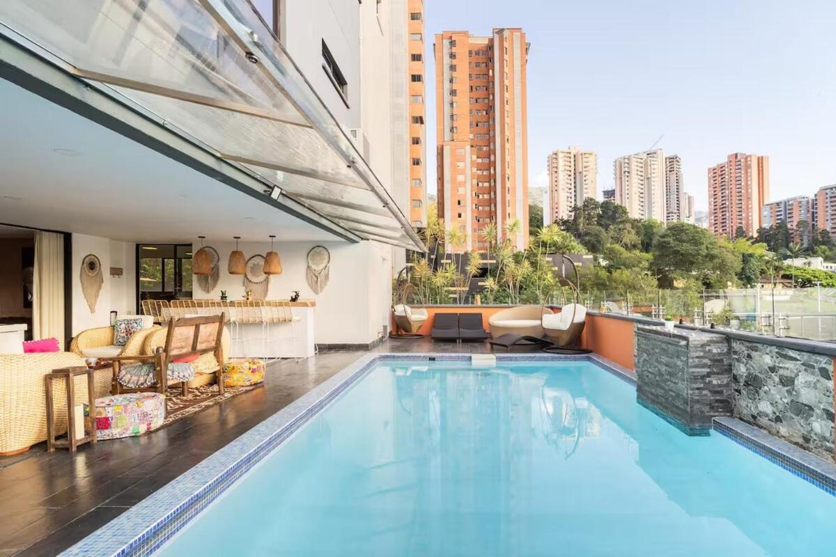 Amazing Ph In Poblado 5bd & Heated Pool! * Medellín