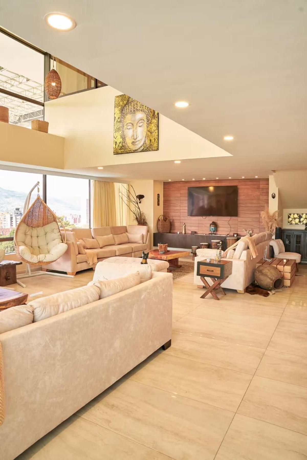 Apartamento Amazing Ph In Poblado 5bd & Heated Pool!