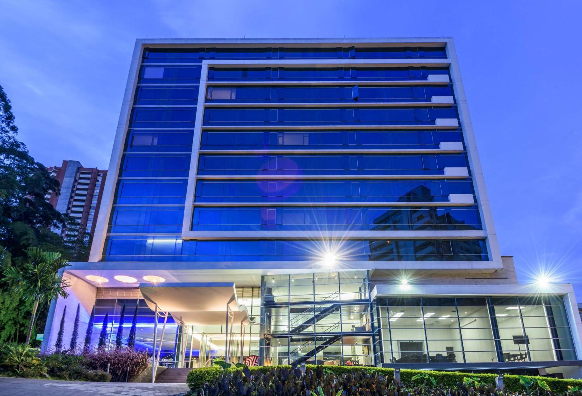 Hotel Nh Collection Royal 5*
