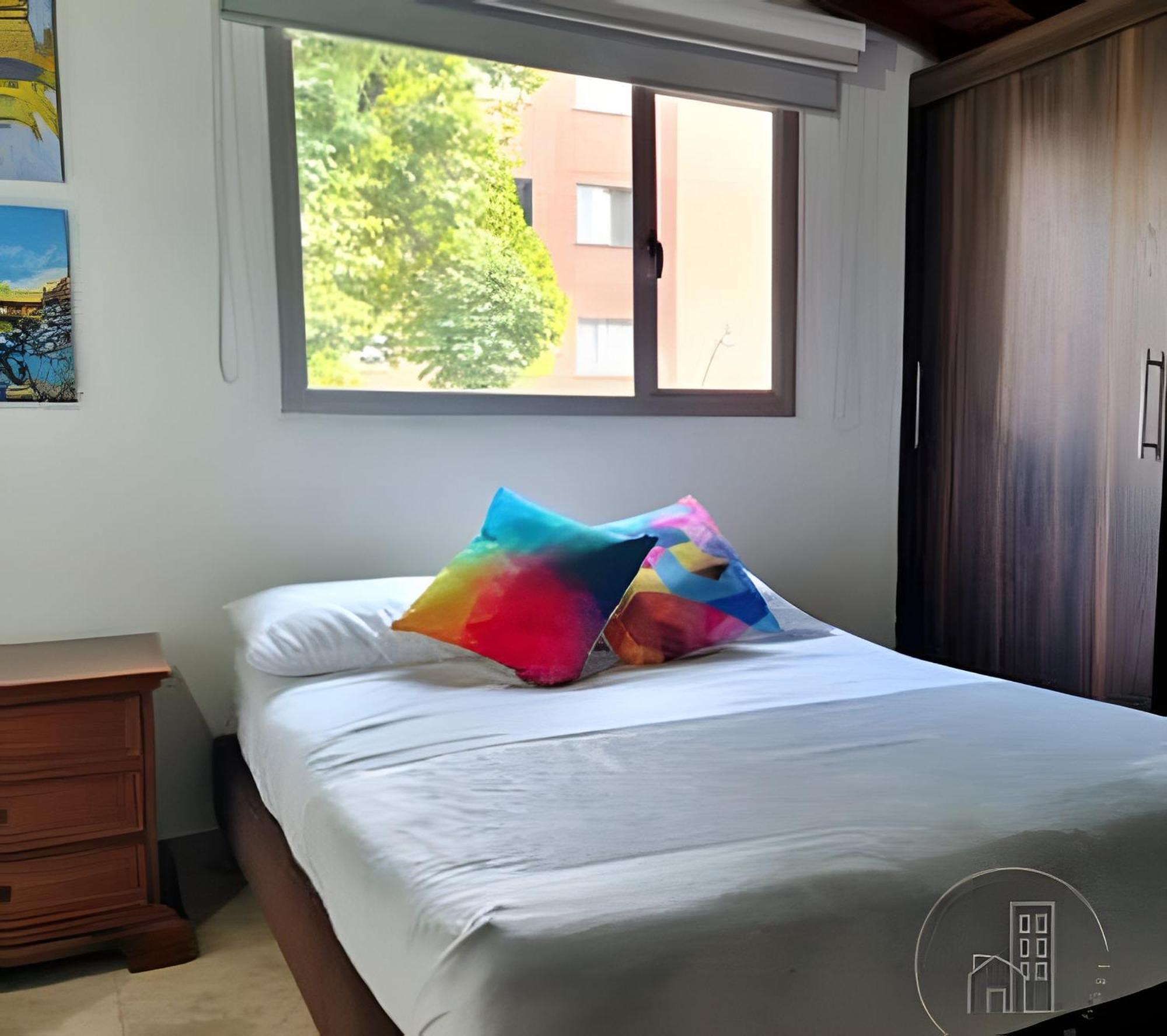 Urban Host En La 70 * Medellín