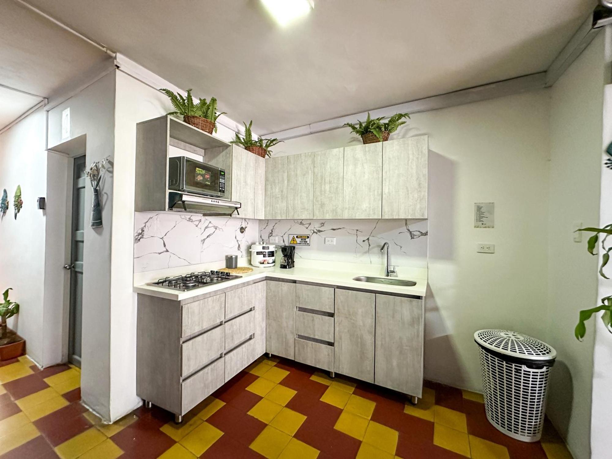 Casa Encanto, - Habitaciones, Laureles-america Medellín