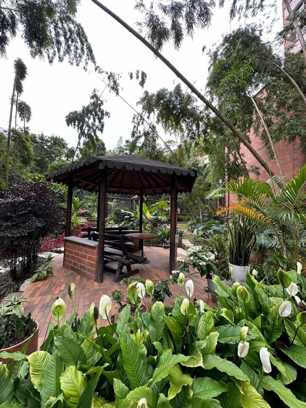 Apartamento En El Poblado Junto Al Cc Santa Fe