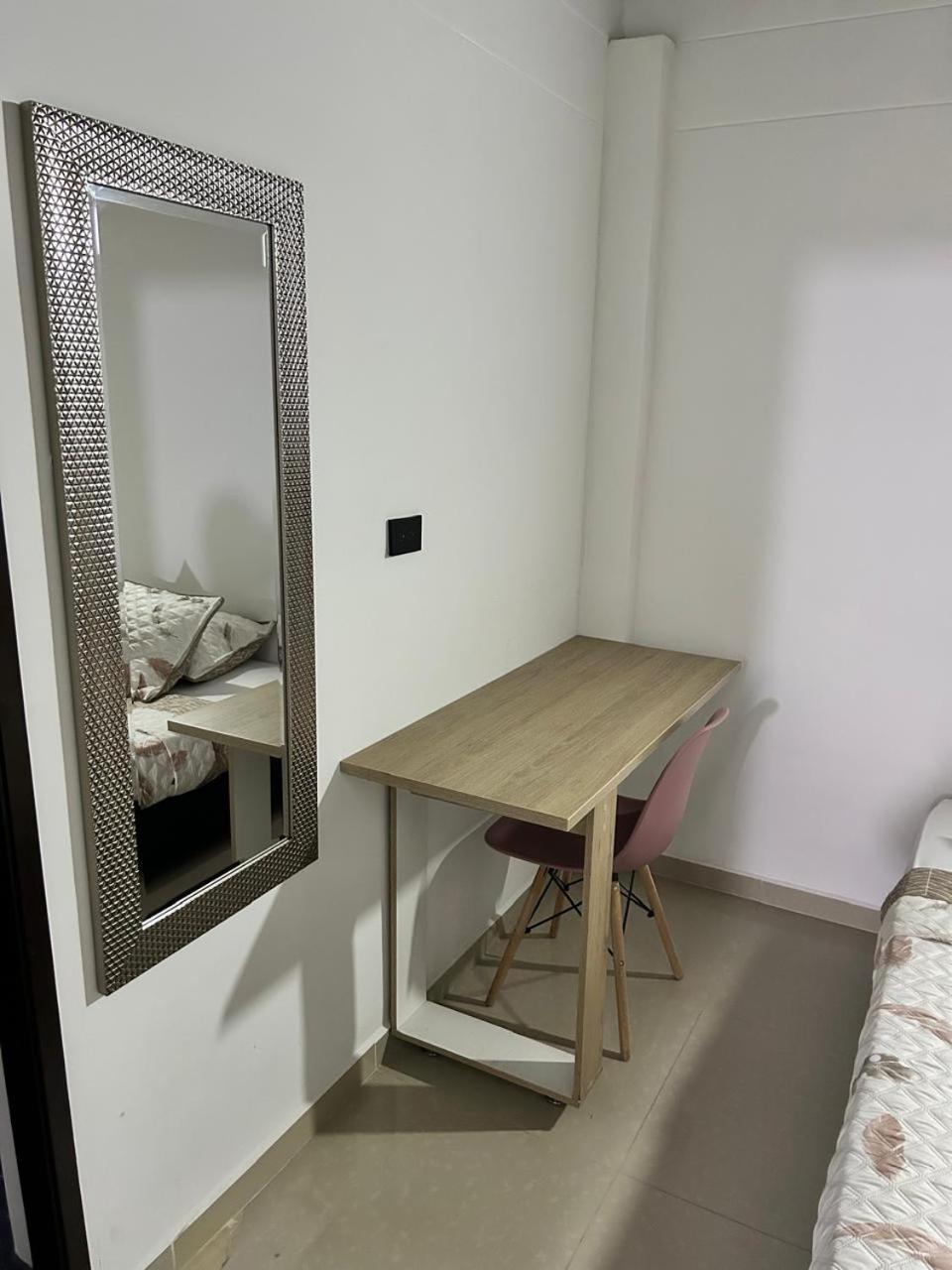 Lesus Hotel *