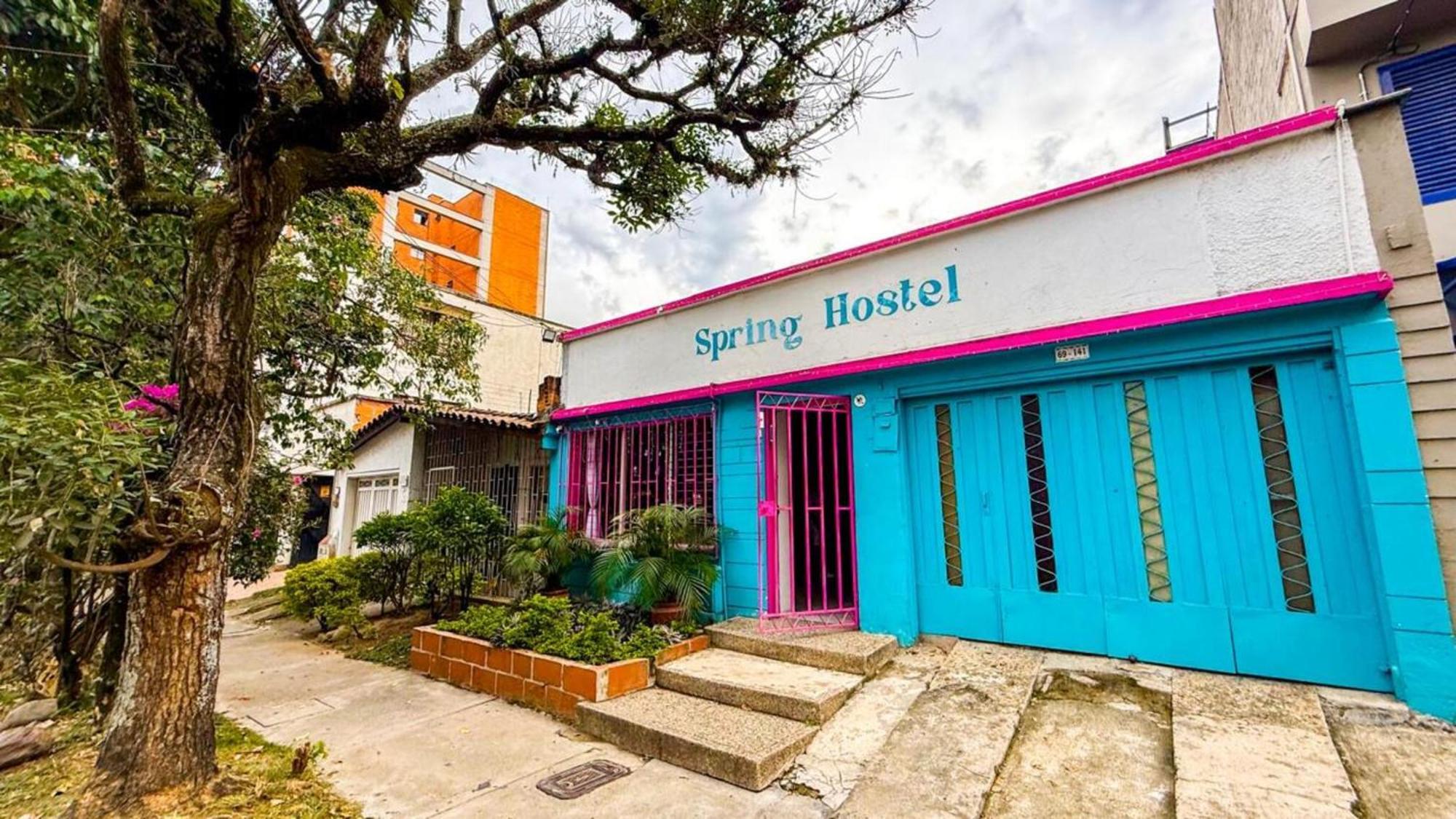 Hostal Spring