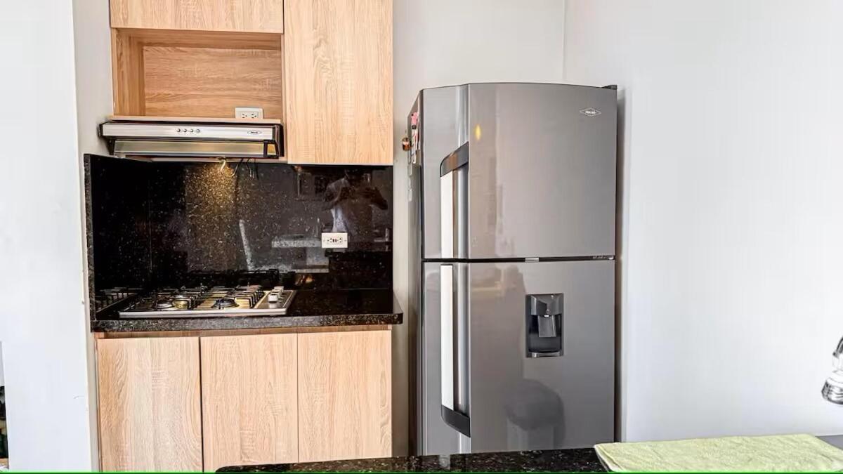 De Lujo-parking-15 Minutes Provence Apartamento Medellín