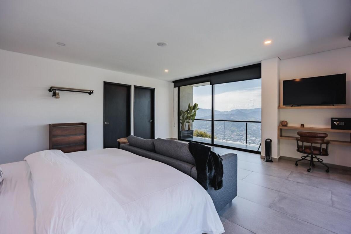 Villa Exquisite Retreat In *