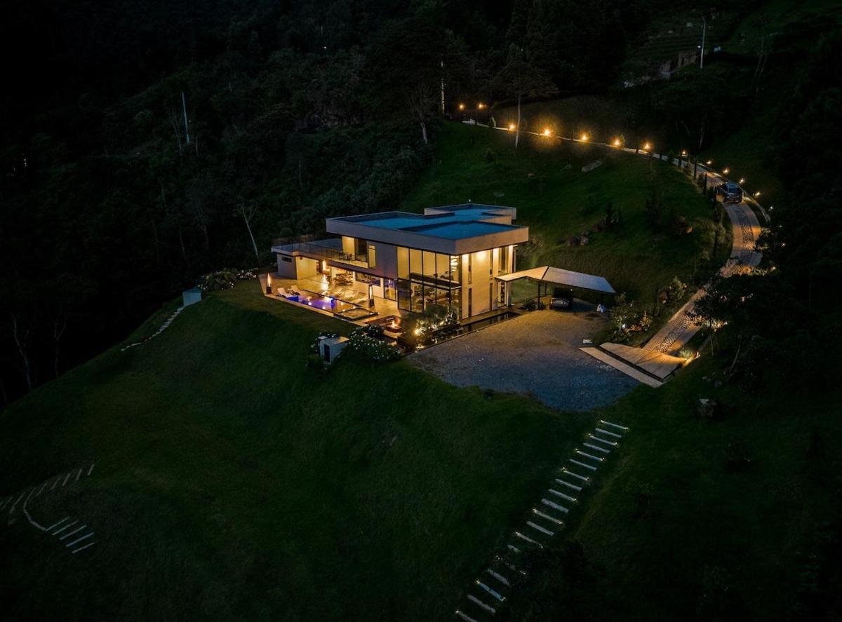 Villa Exquisite Retreat In