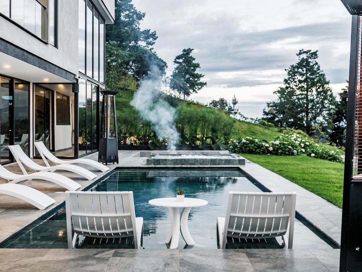 Exquisite Retreat In Villa Medellín