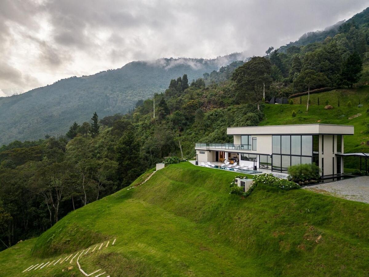 Villa Exquisite Retreat In *