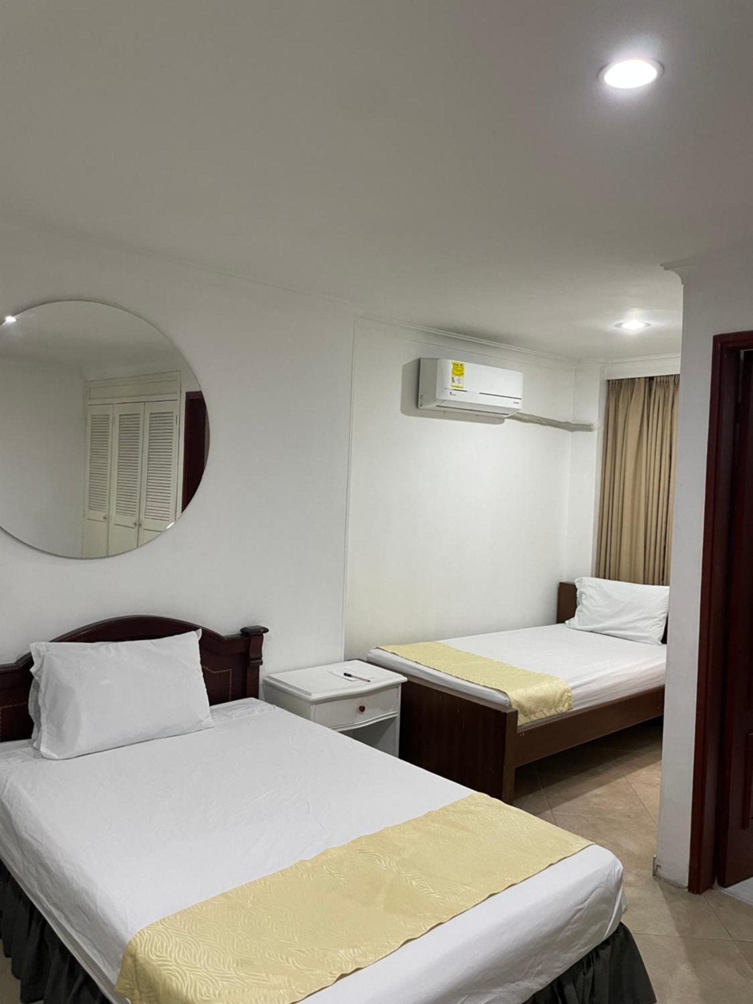 Plaza Hotel 2*