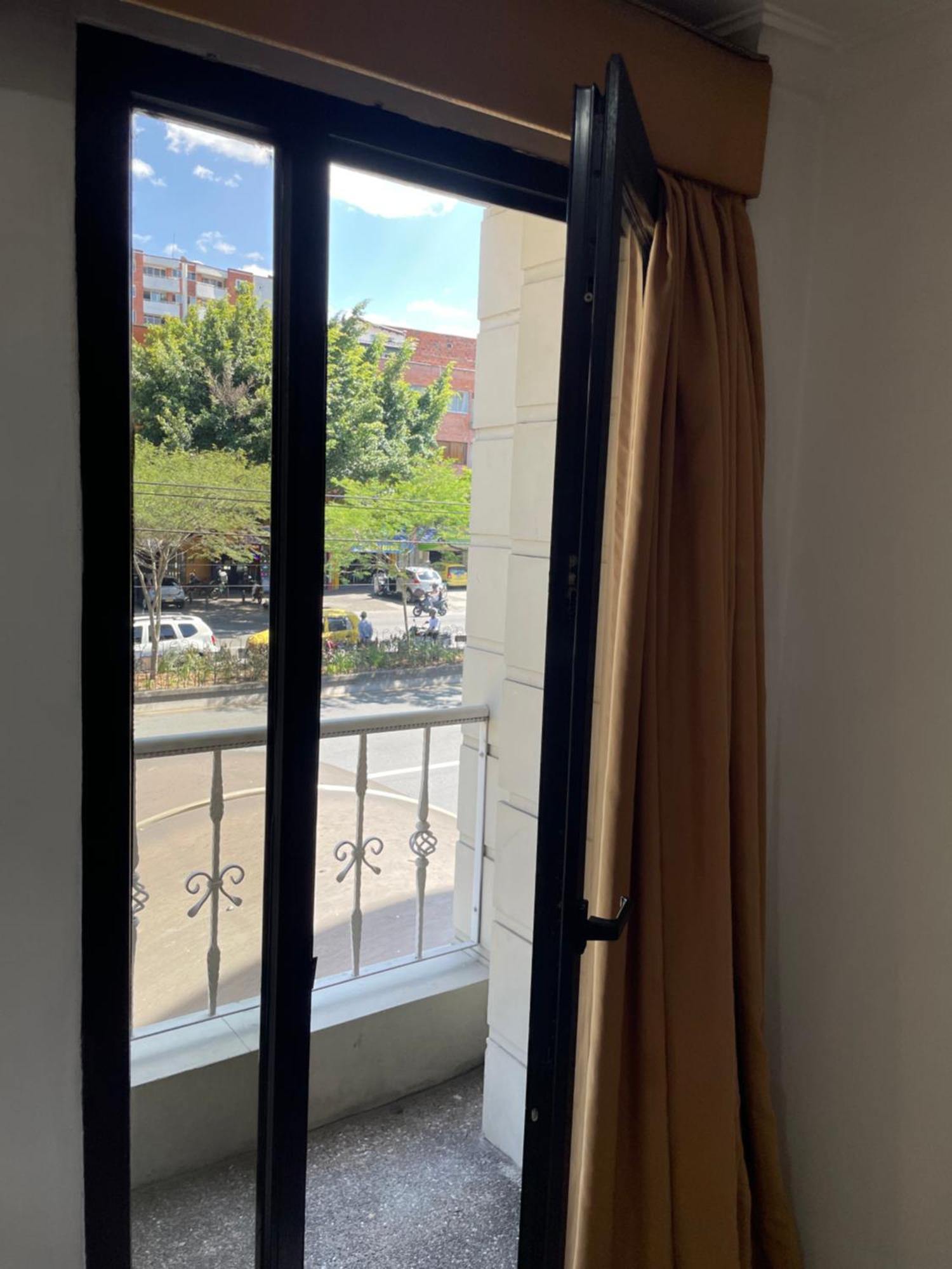 Hotel Plaza 2*