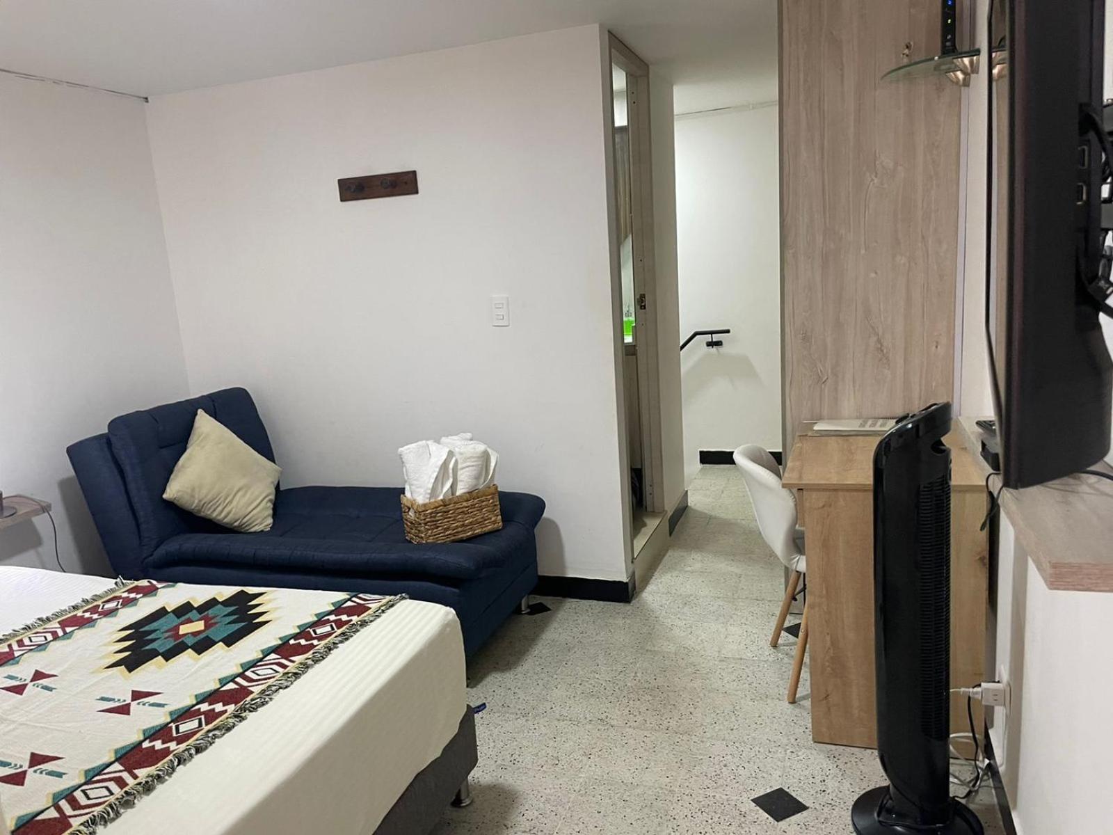 Loft Central, Cerca A Laureles Guarda Meletas Gratis!! Apartamento *