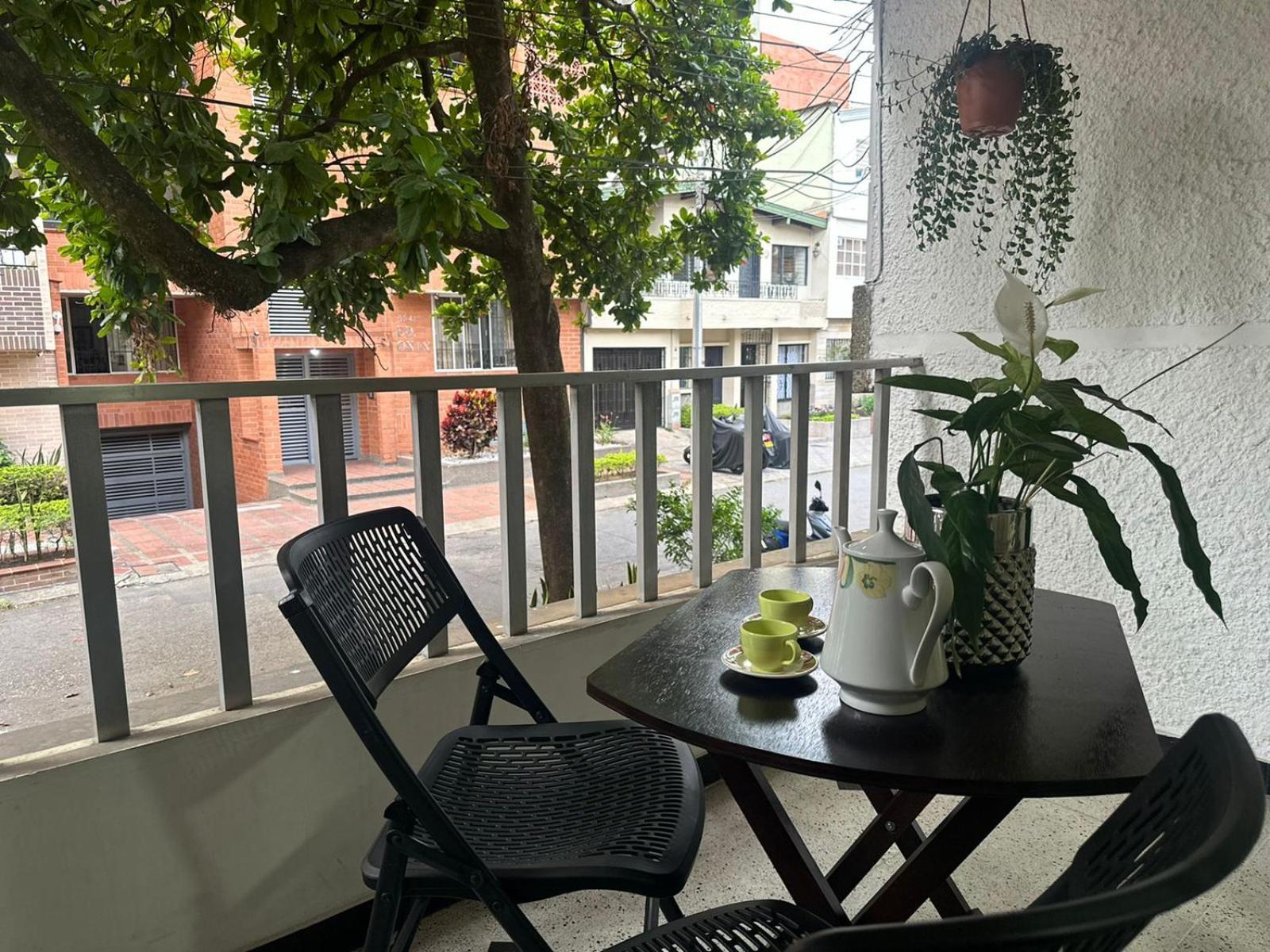 Loft Central, Cerca A Laureles Guarda Meletas Gratis!! Apartamento
