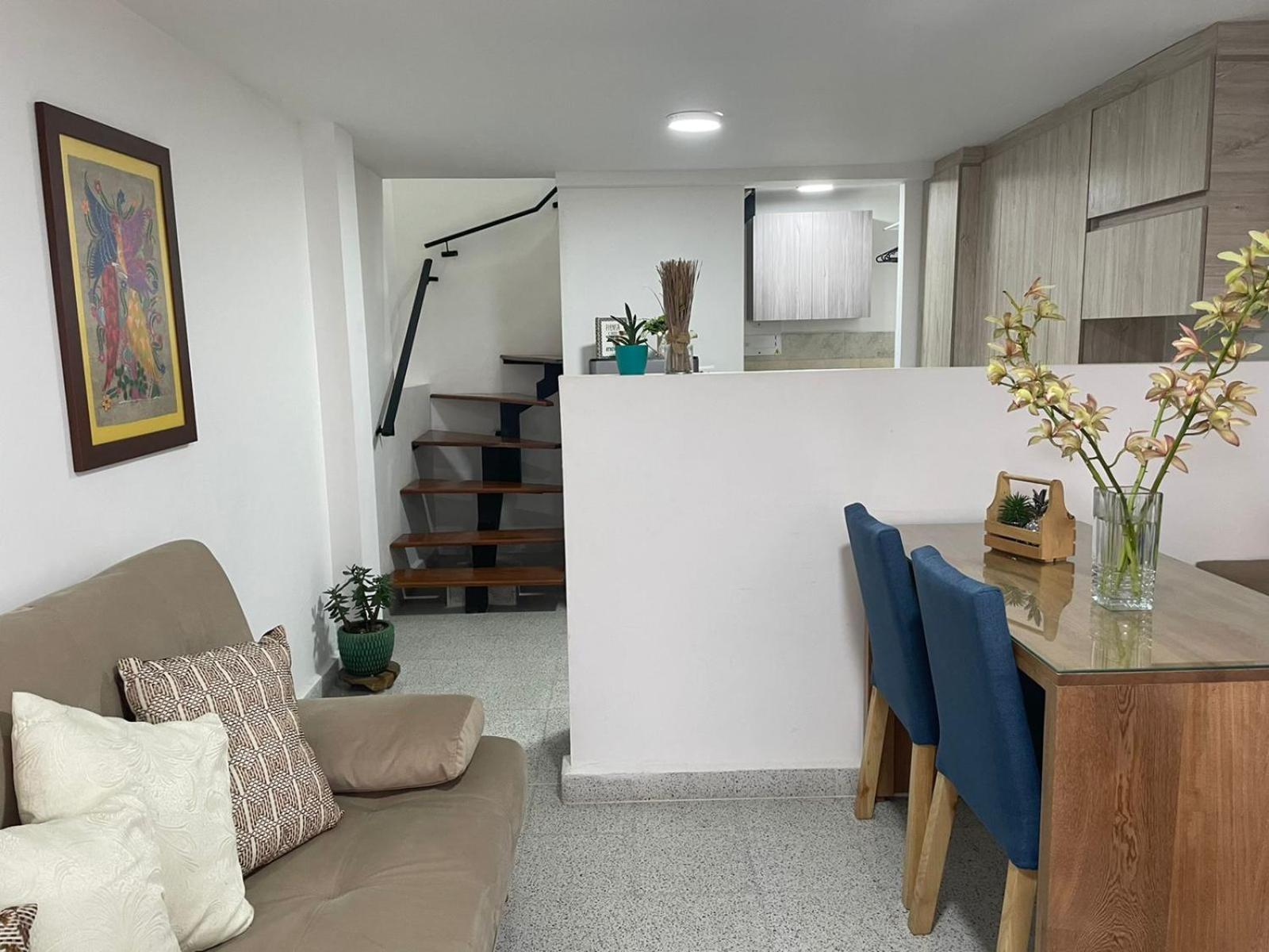 Loft Central, Cerca A Laureles Guarda Meletas Gratis!! Apartamento *