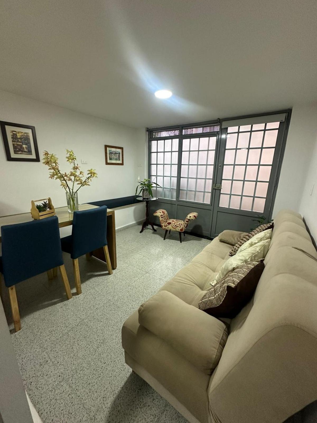 Loft Central, Cerca A Laureles Guarda Meletas Gratis!! Medellín