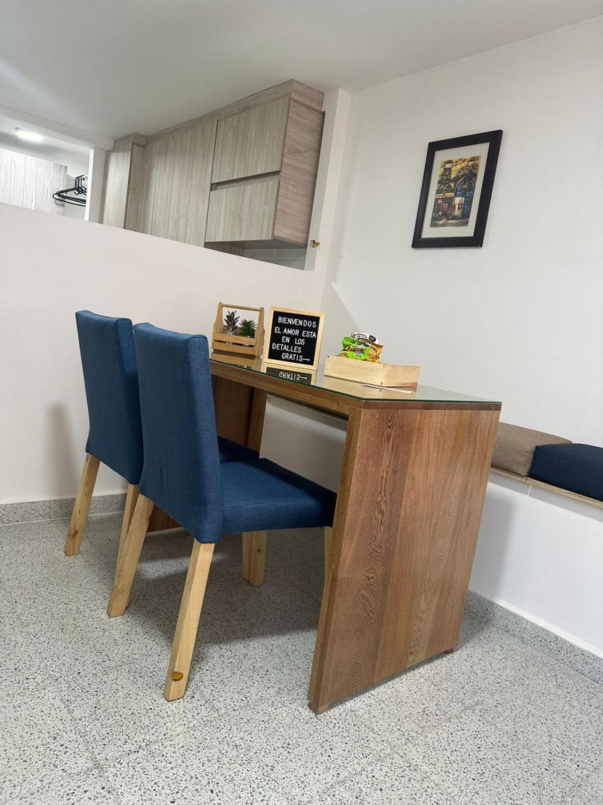 Loft Central, Cerca A Laureles Guarda Meletas Gratis!! Medellín