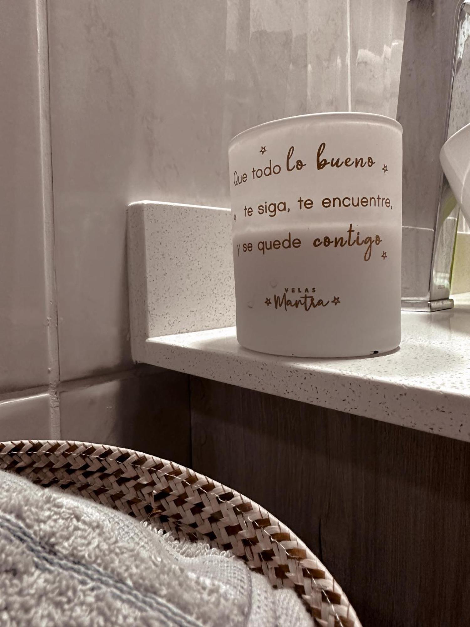 Loft Central, Cerca A Laureles Guarda Meletas Gratis!! Apartamento Medellín