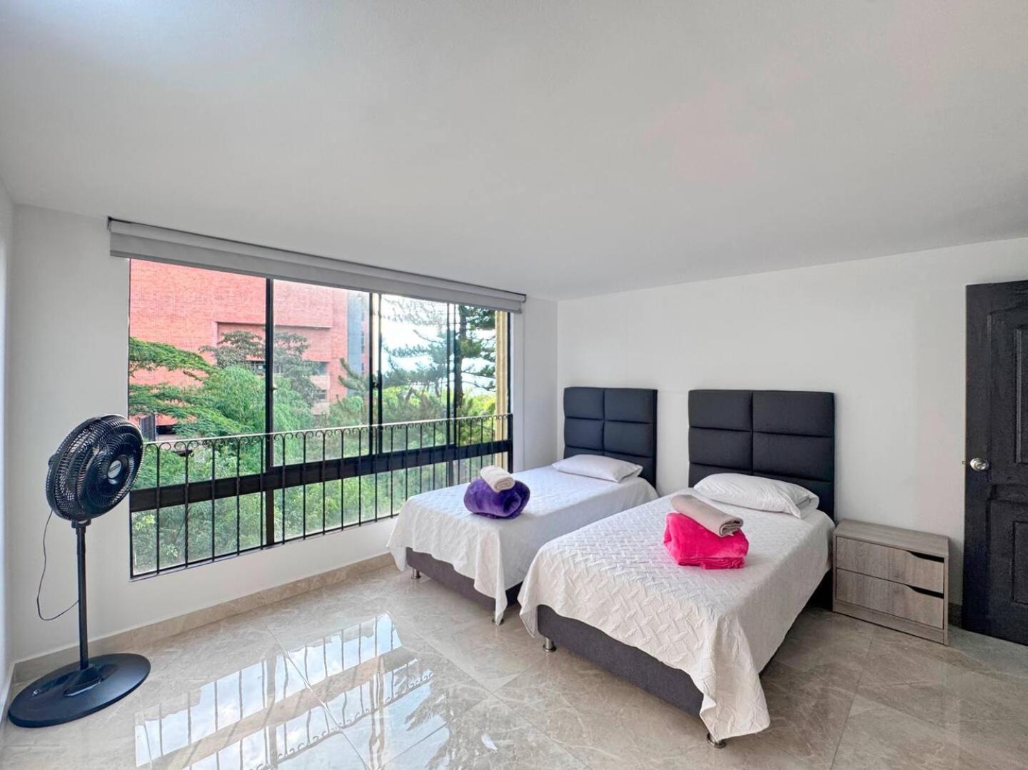 Сasa de vacaciones 4br 232 M In El Poblado, El Tesoro