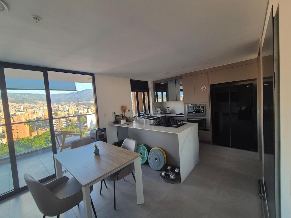 Laureles 11th Floor, Jacuzzi And Ac Apartamento *