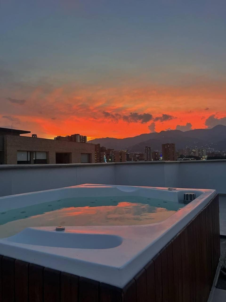 Ph Laureles Private Terrace Jacuzzi Aire Acondic *