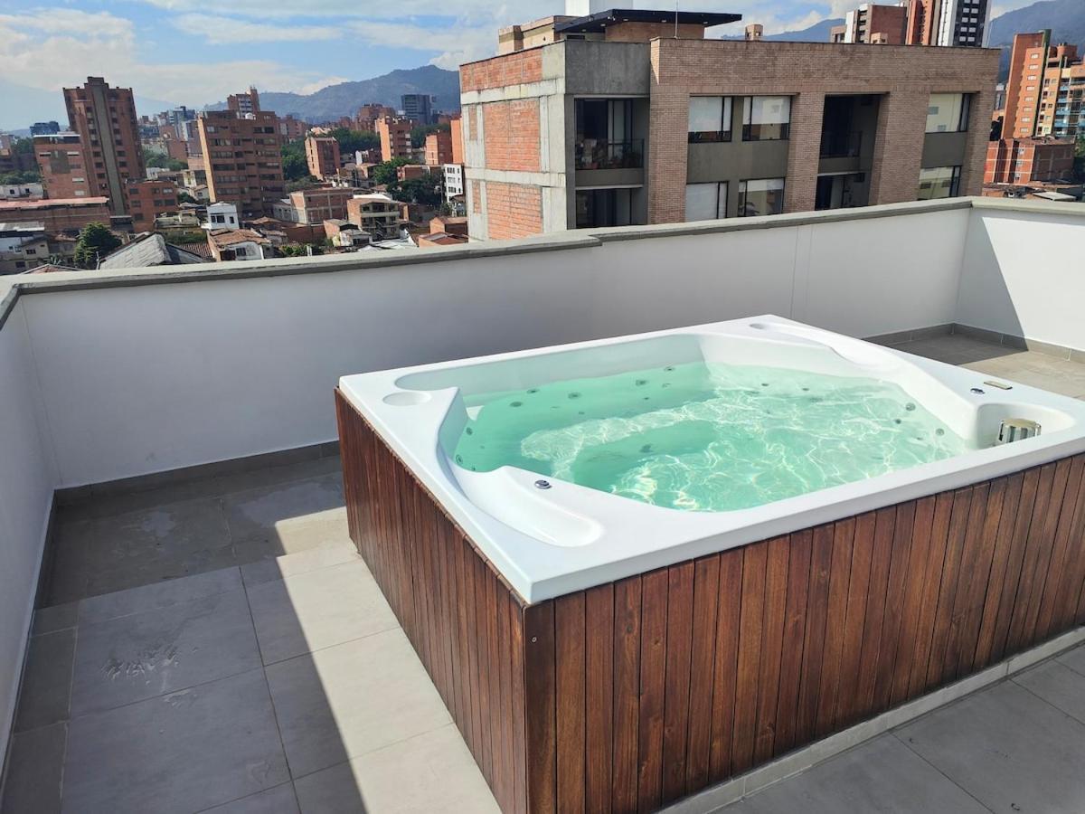 Apartamento Ph Laureles Private Terrace Jacuzzi Aire Acondic *