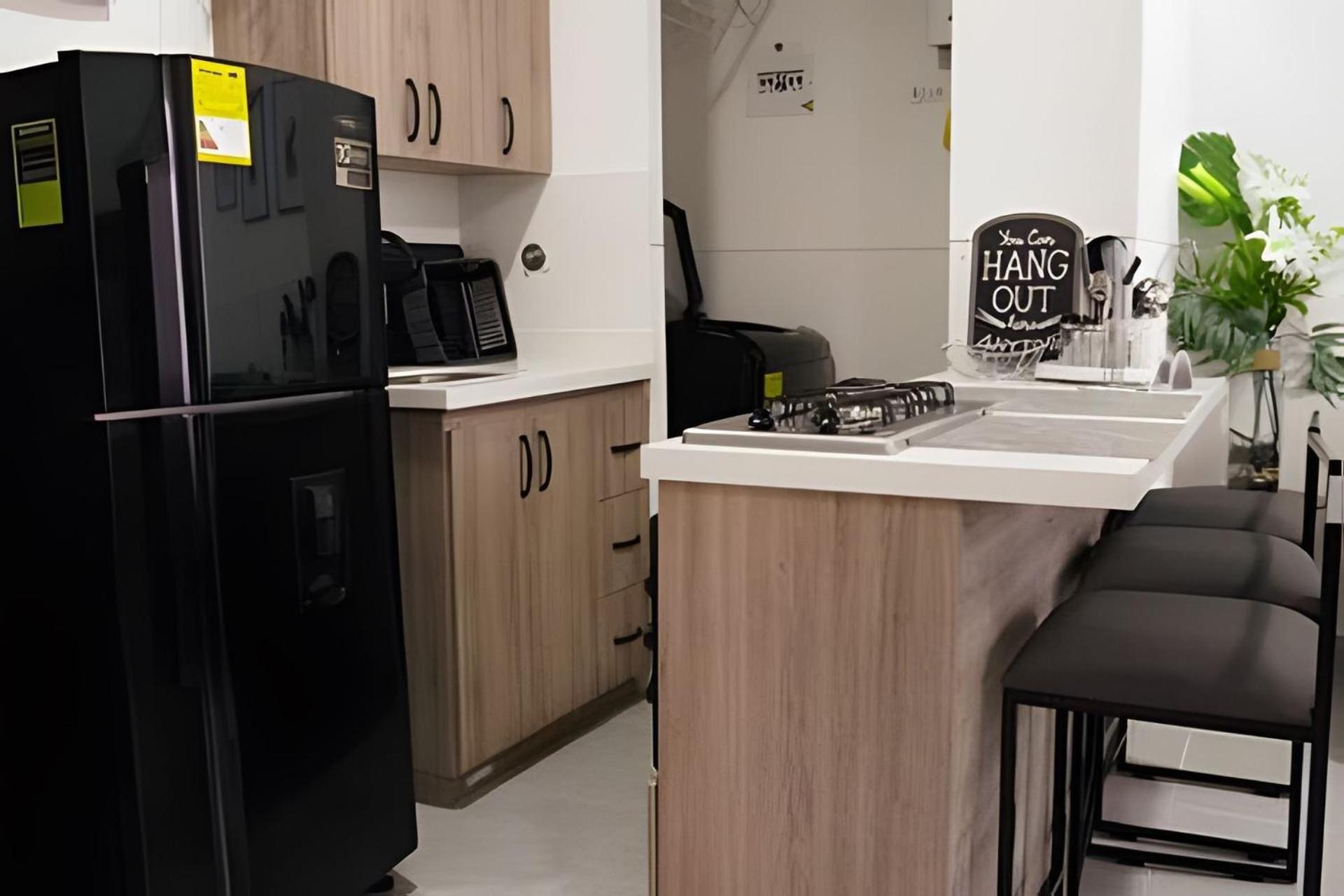 Apartamento Edificio Manzanres - Cerca Al Poblado - Zona Tranquila Medellín