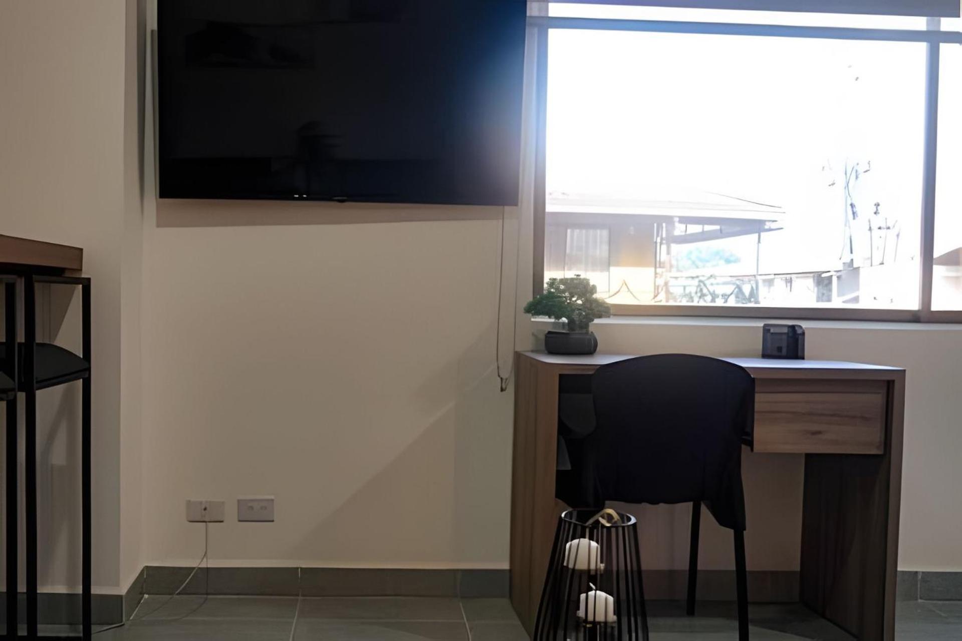 Apartamento Edificio Manzanres - Cerca Al Poblado - Zona Tranquila *