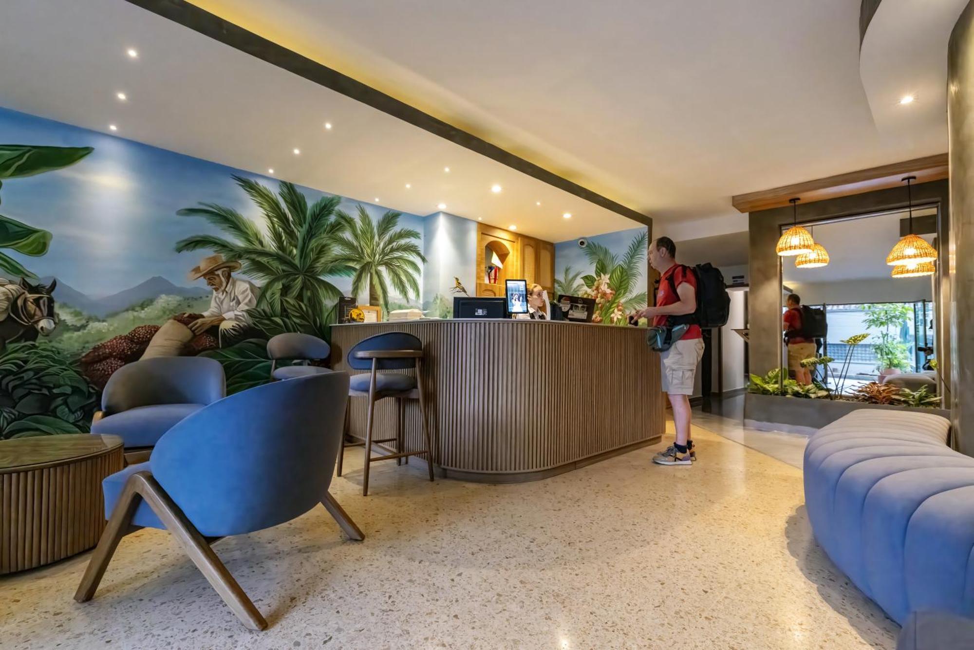 Hotel Torre Poblado *