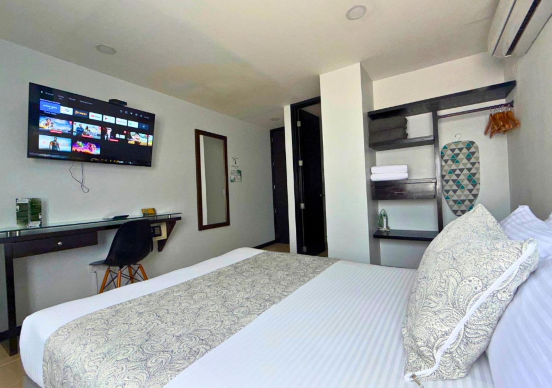 Greenview By St Hotel 4*