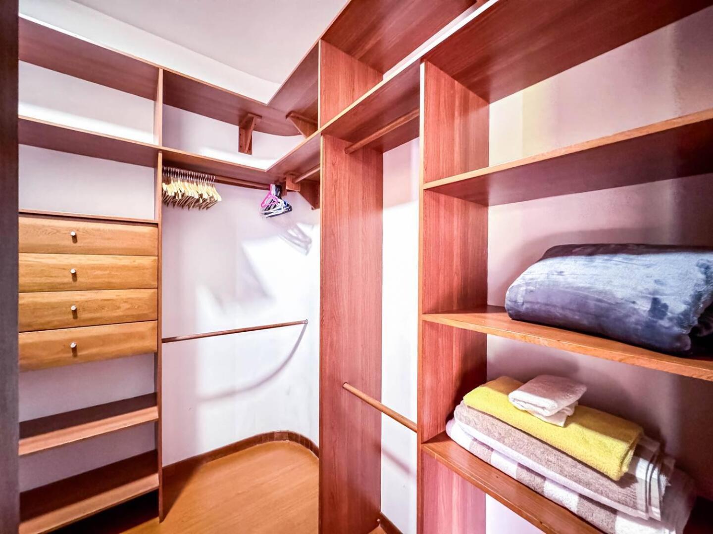 3br 240 M Ac Pool El Tesoro Medellín