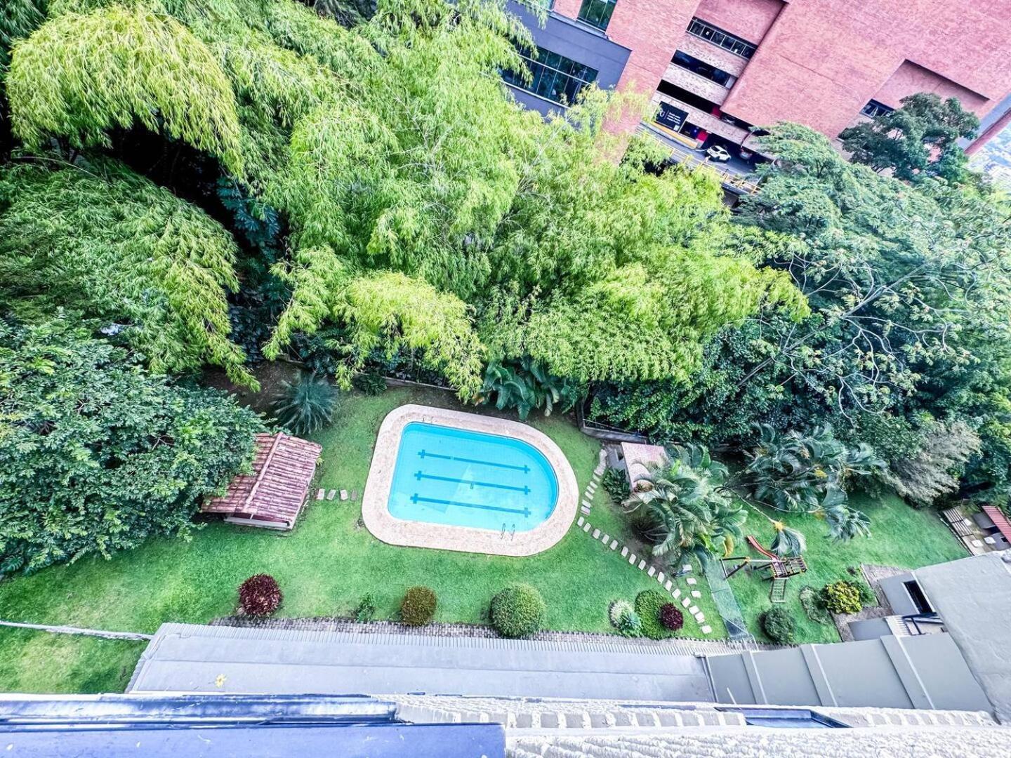 3br 240 M Ac Pool El Tesoro Apartamento *