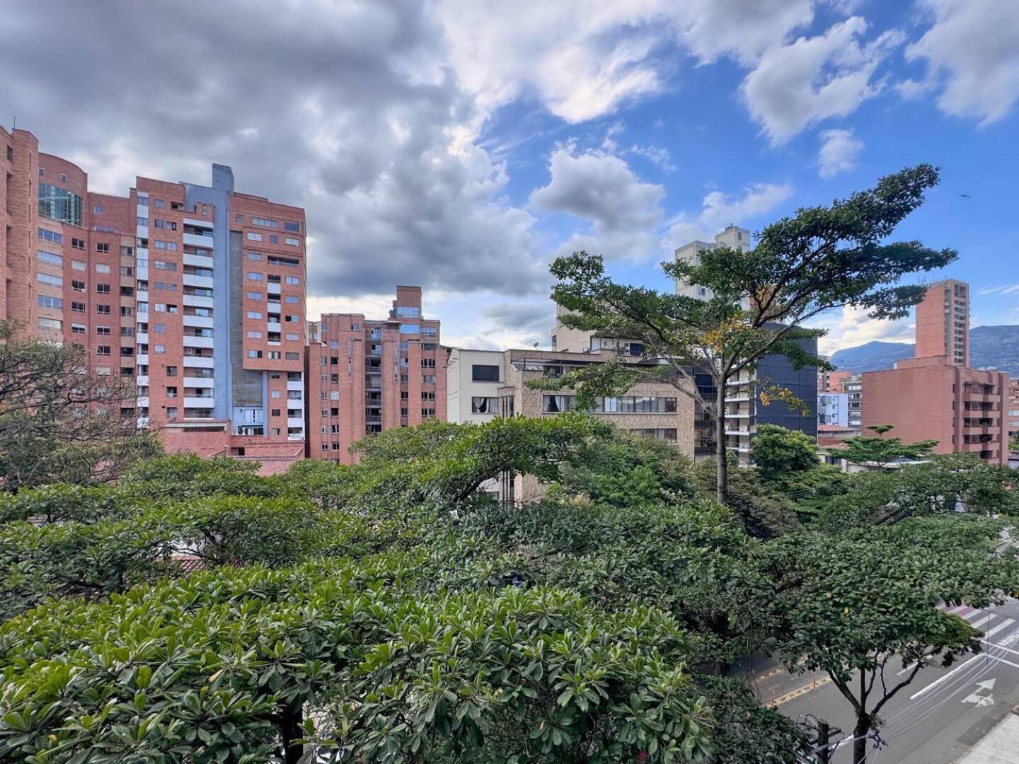 1br Near Unicentro, Upb & 2nd Parque Laureles