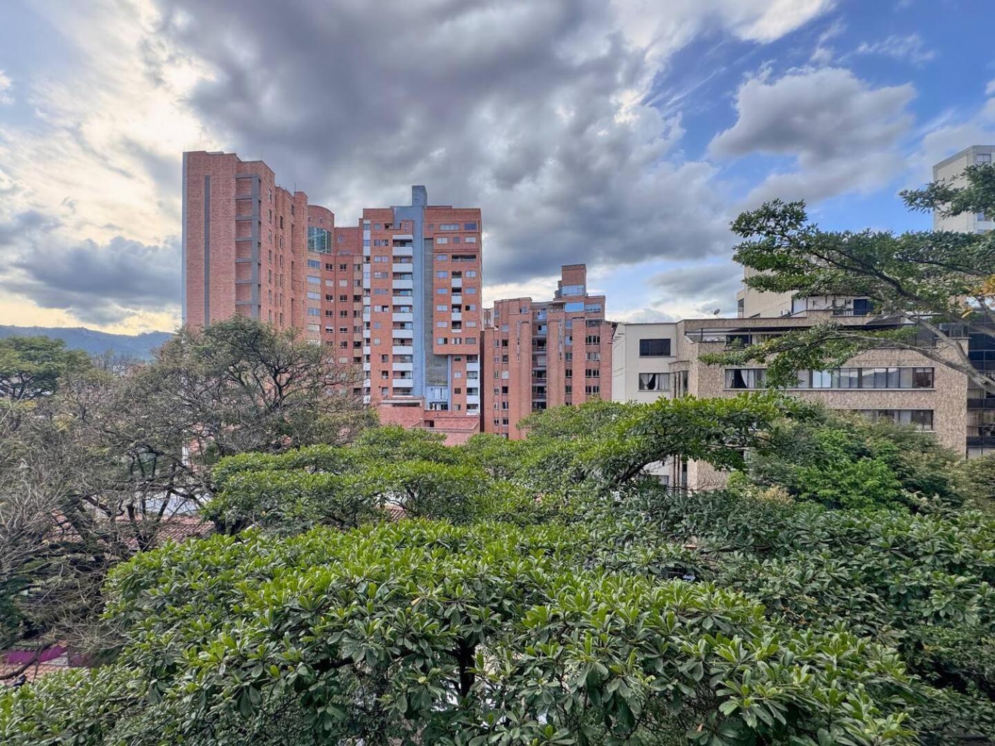 1br Near Unicentro, Upb & 2nd Parque Laureles Apartment *