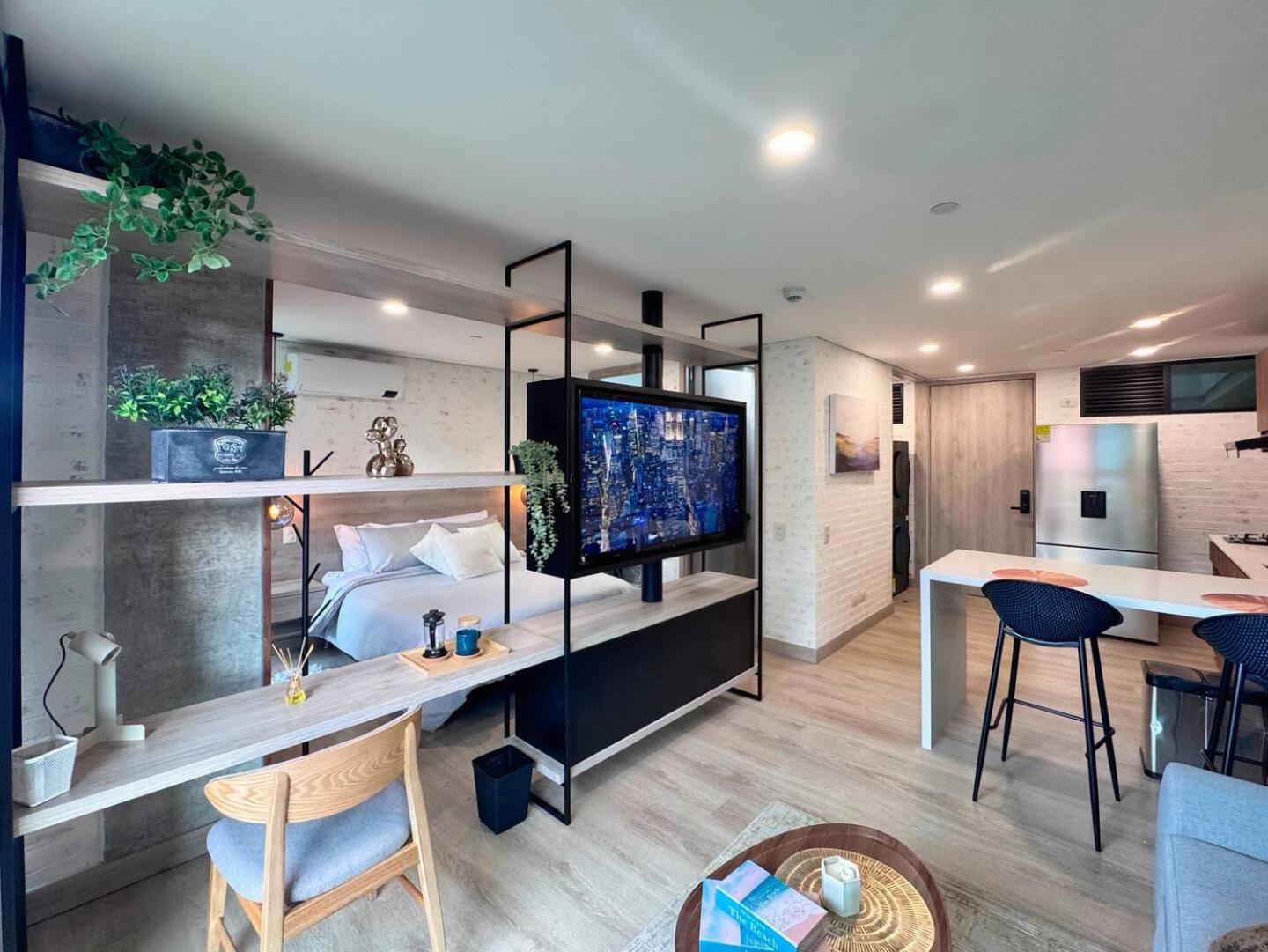 1br Near Unicentro, Upb & 2nd Parque Laureles * Medellin