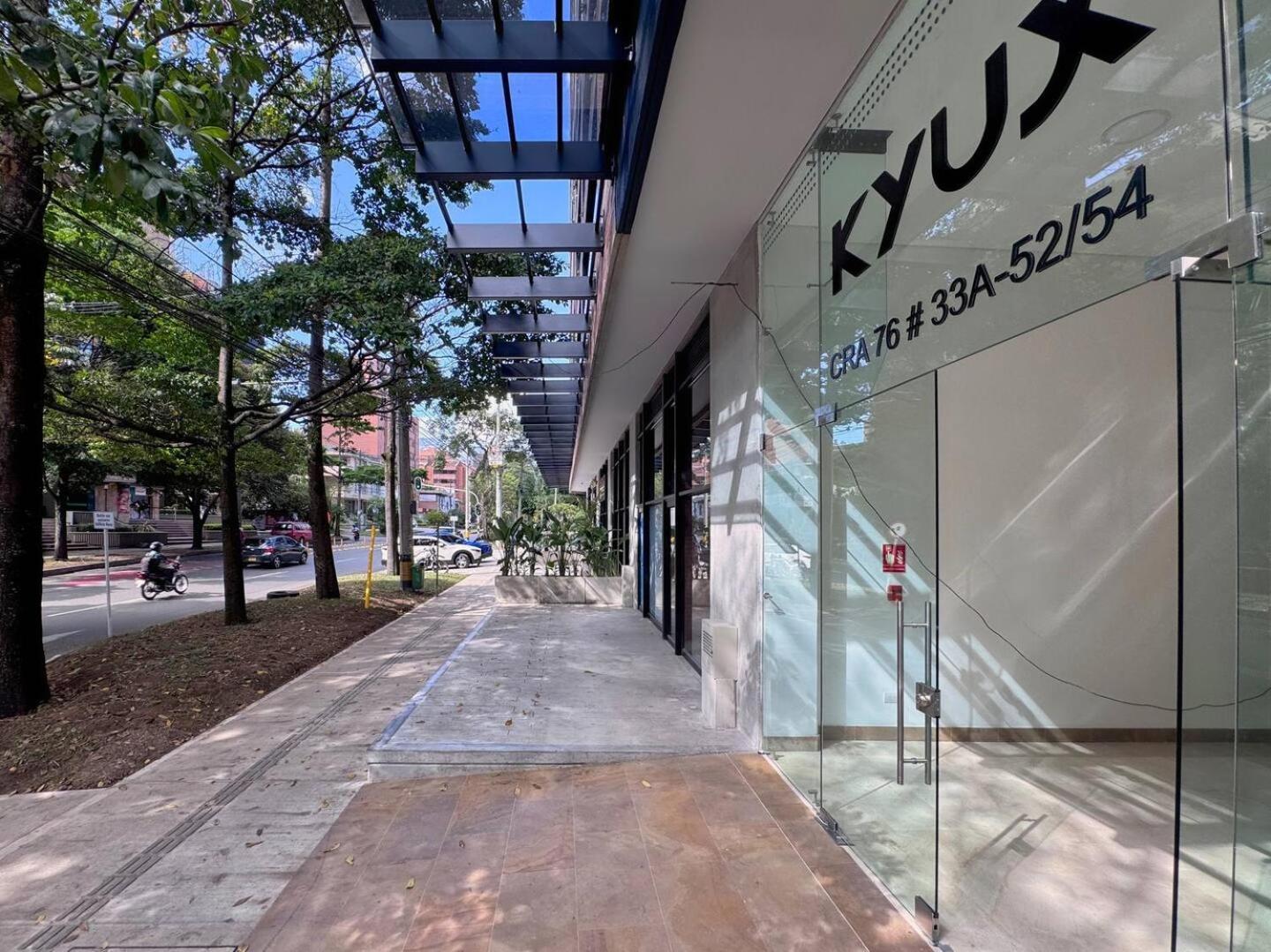 Apartment 1br Near Unicentro, Upb & 2nd Parque Laureles Medellin
