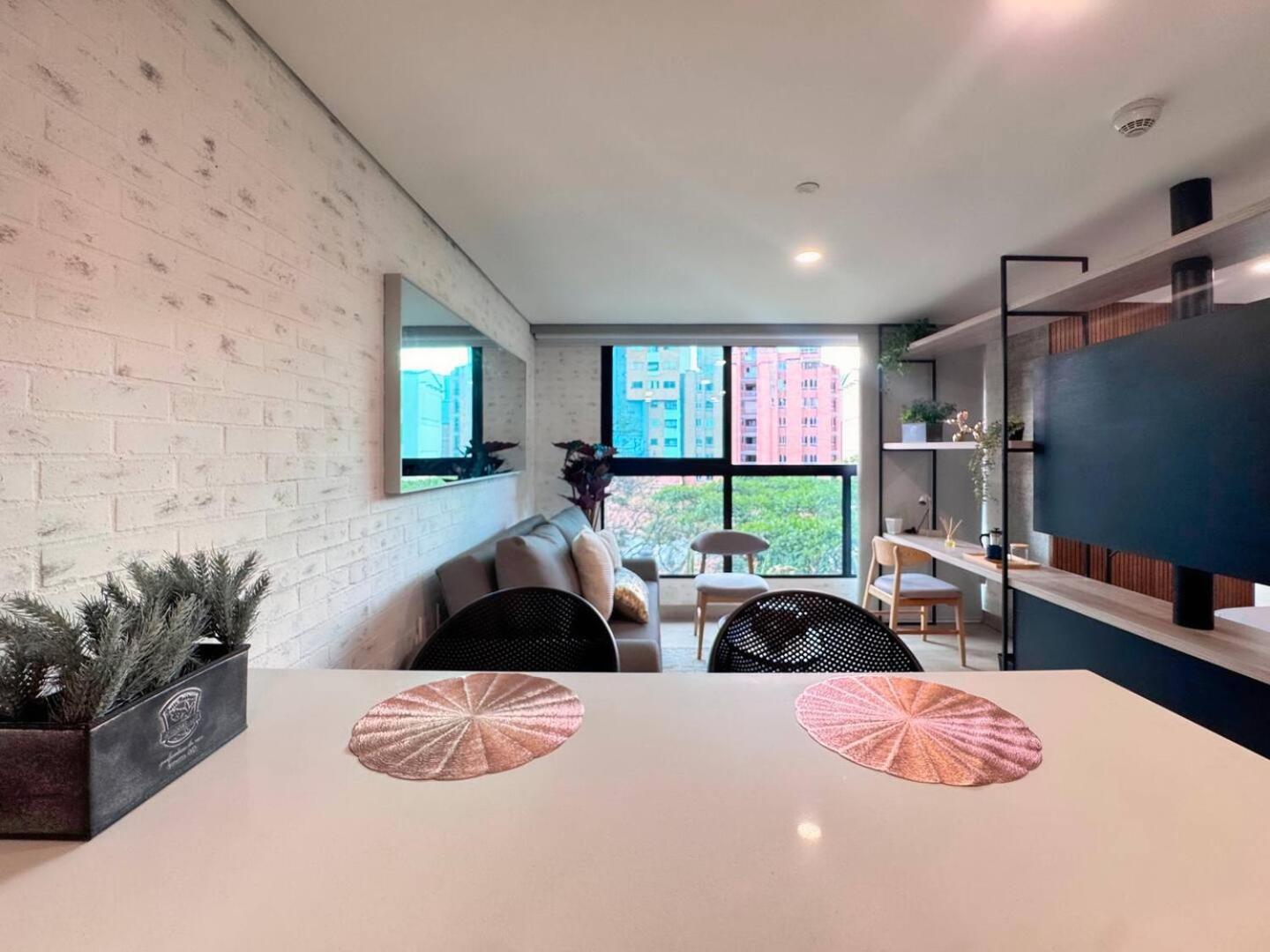 Apartment 1br Near Unicentro, Upb & 2nd Parque Laureles Medellin