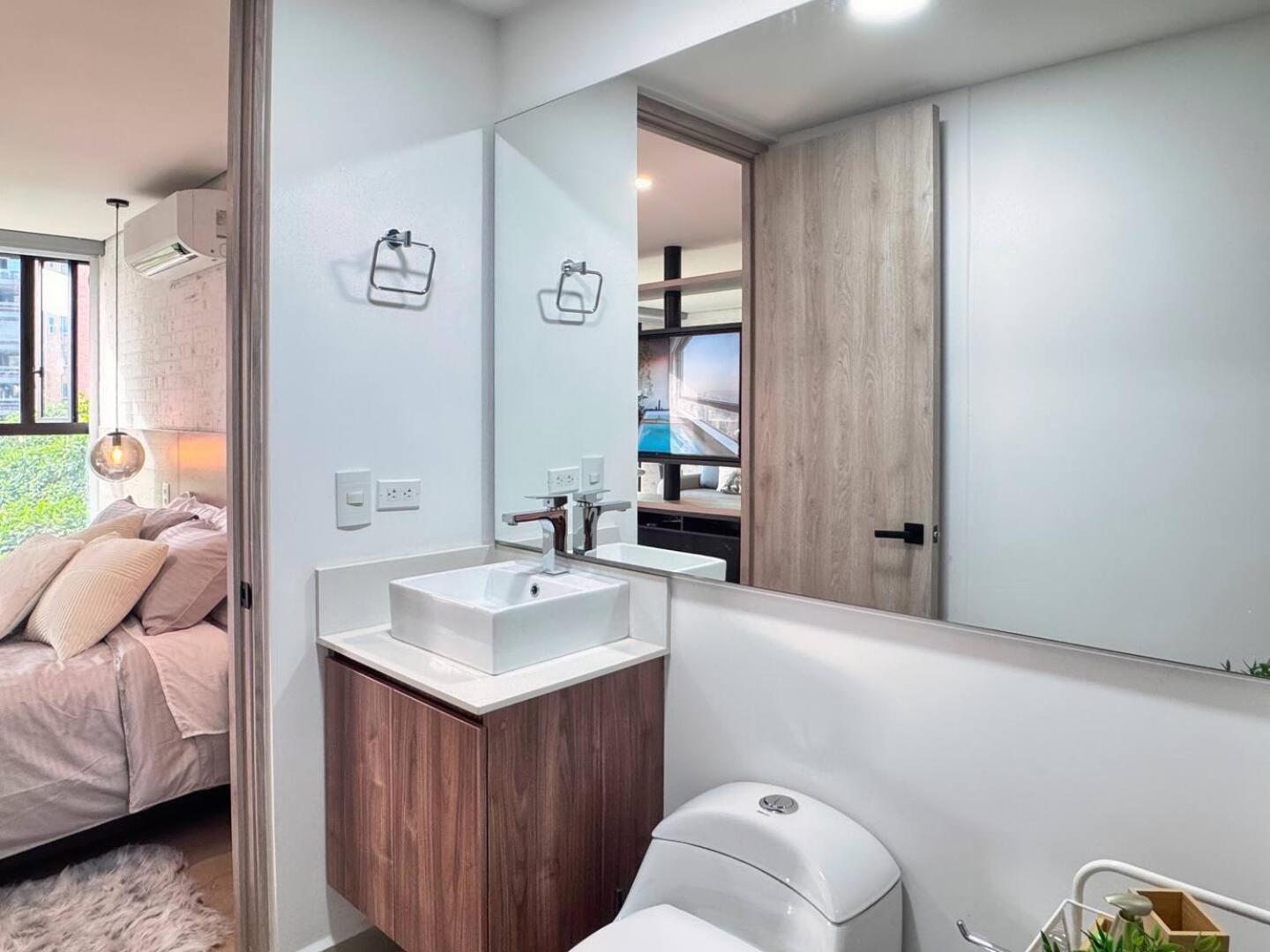 1br Near Unicentro, Upb & 2nd Parque Laureles Apartment *