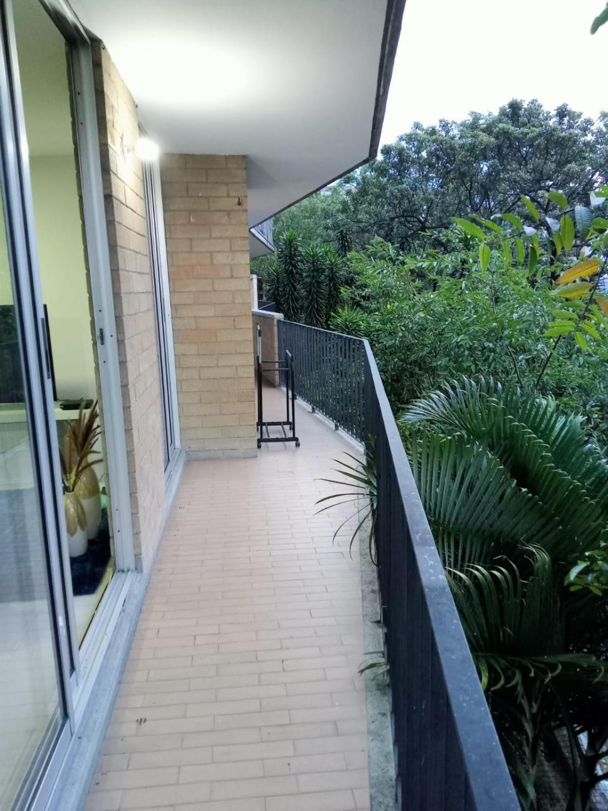 Apartamento In Palmas - Poblado Medellín