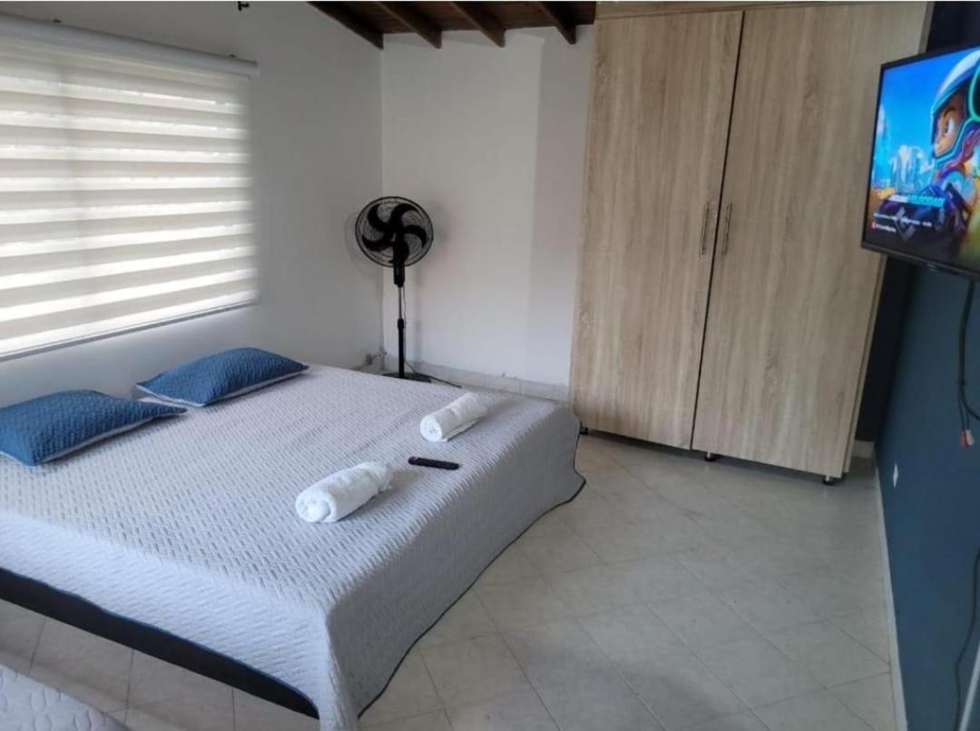 Amplio Apto Con Jacuzzy Terraza 2b 4hab Laureles Medellín
