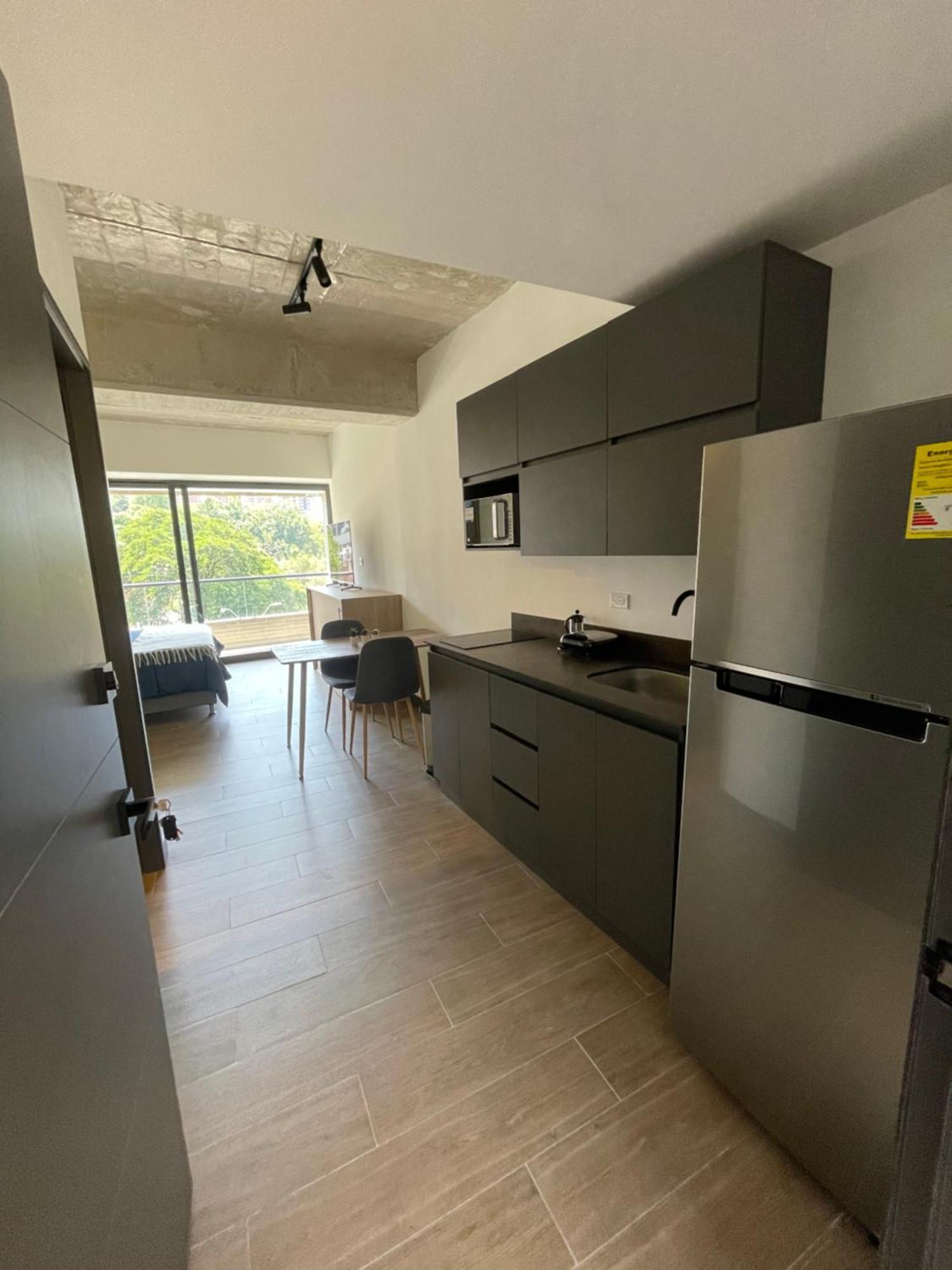 Apartamento Con Vista Y Aire Acondicionado Cerca A El Tesoro *