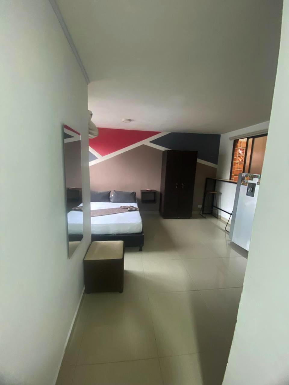 33 Bulerias 3* Medellín