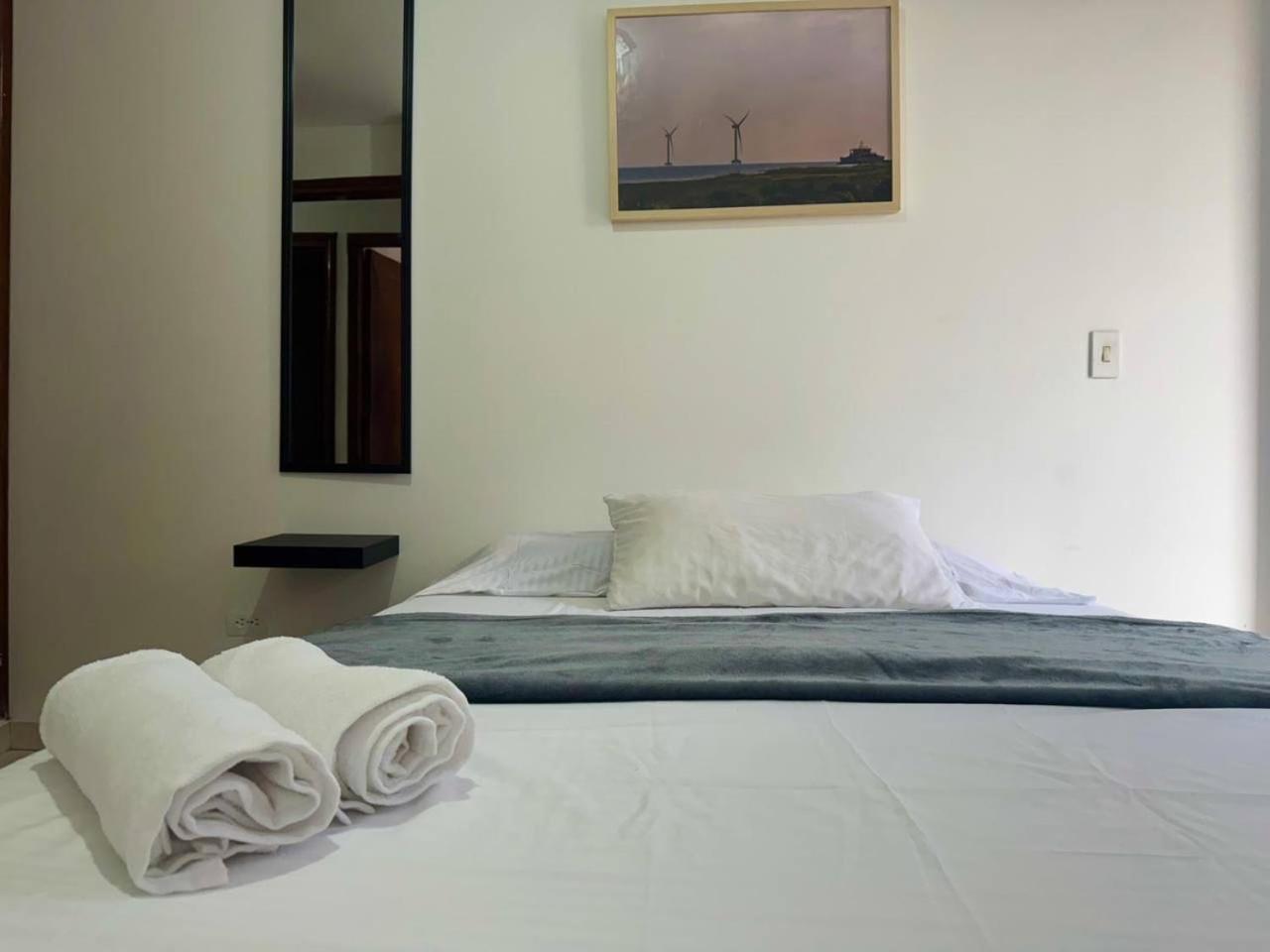 Completo-balcon Laureles-estadio Hasta 6 Personas Apartamento