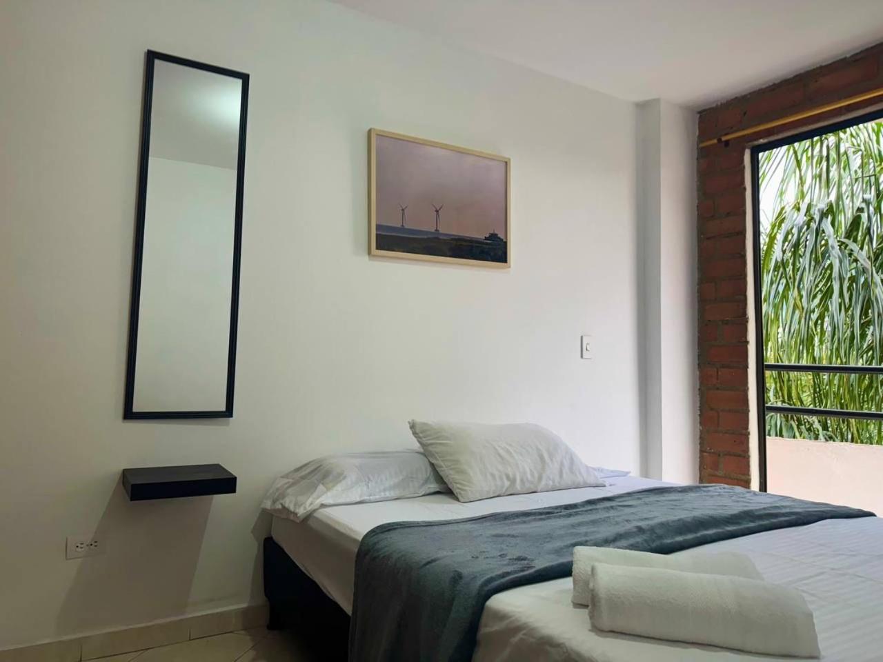 Completo-balcon Laureles-estadio Hasta 6 Personas
