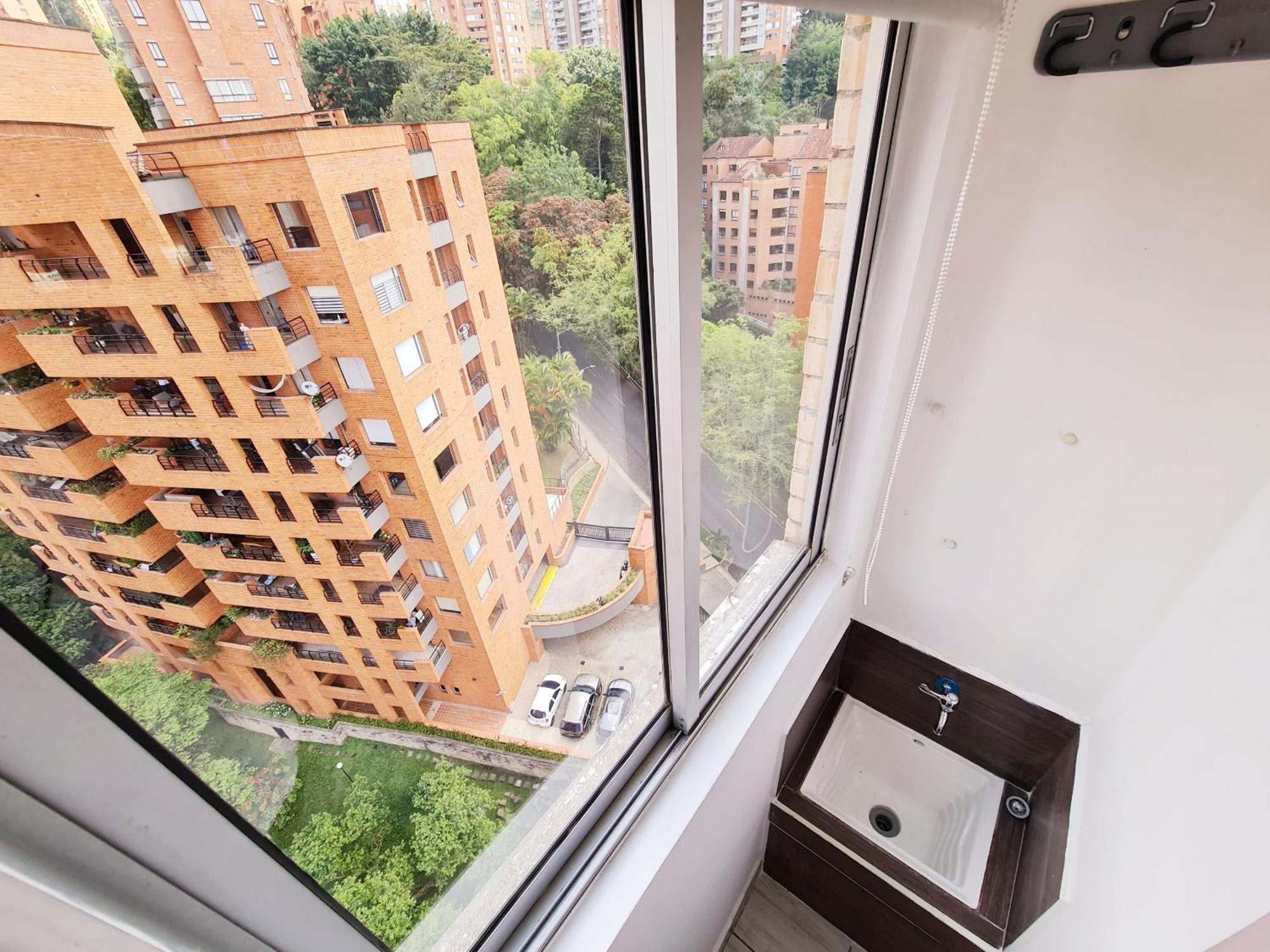 Loft Exclusivo Junto A Zona Rosa Y Malls *