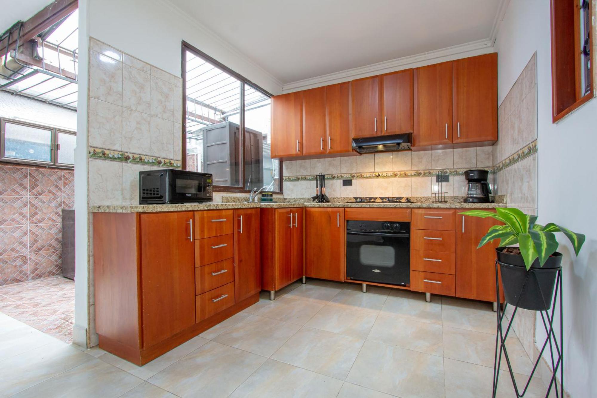 Great Family Near The Stadium And Beautiful Neighborhood Сasa de vacaciones