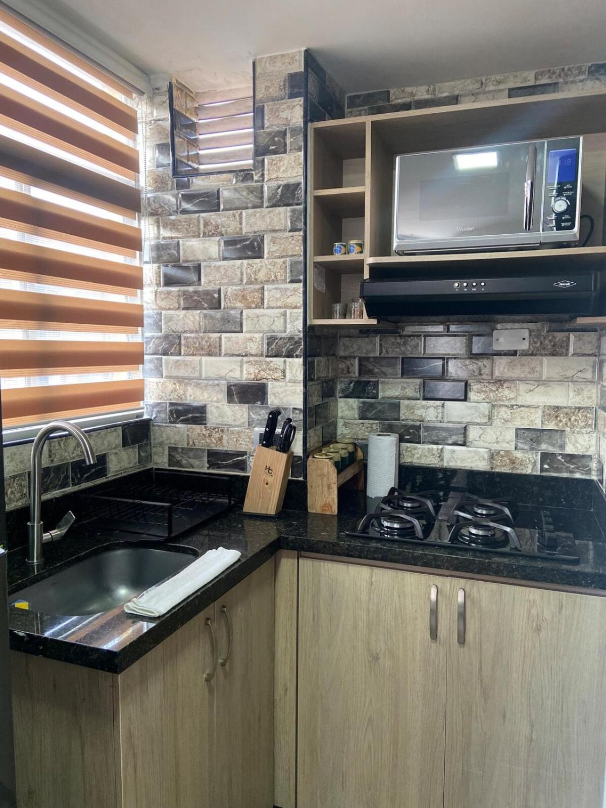 Apto Homeworking - Parqueadero - Cerca Laureles Apartamento *