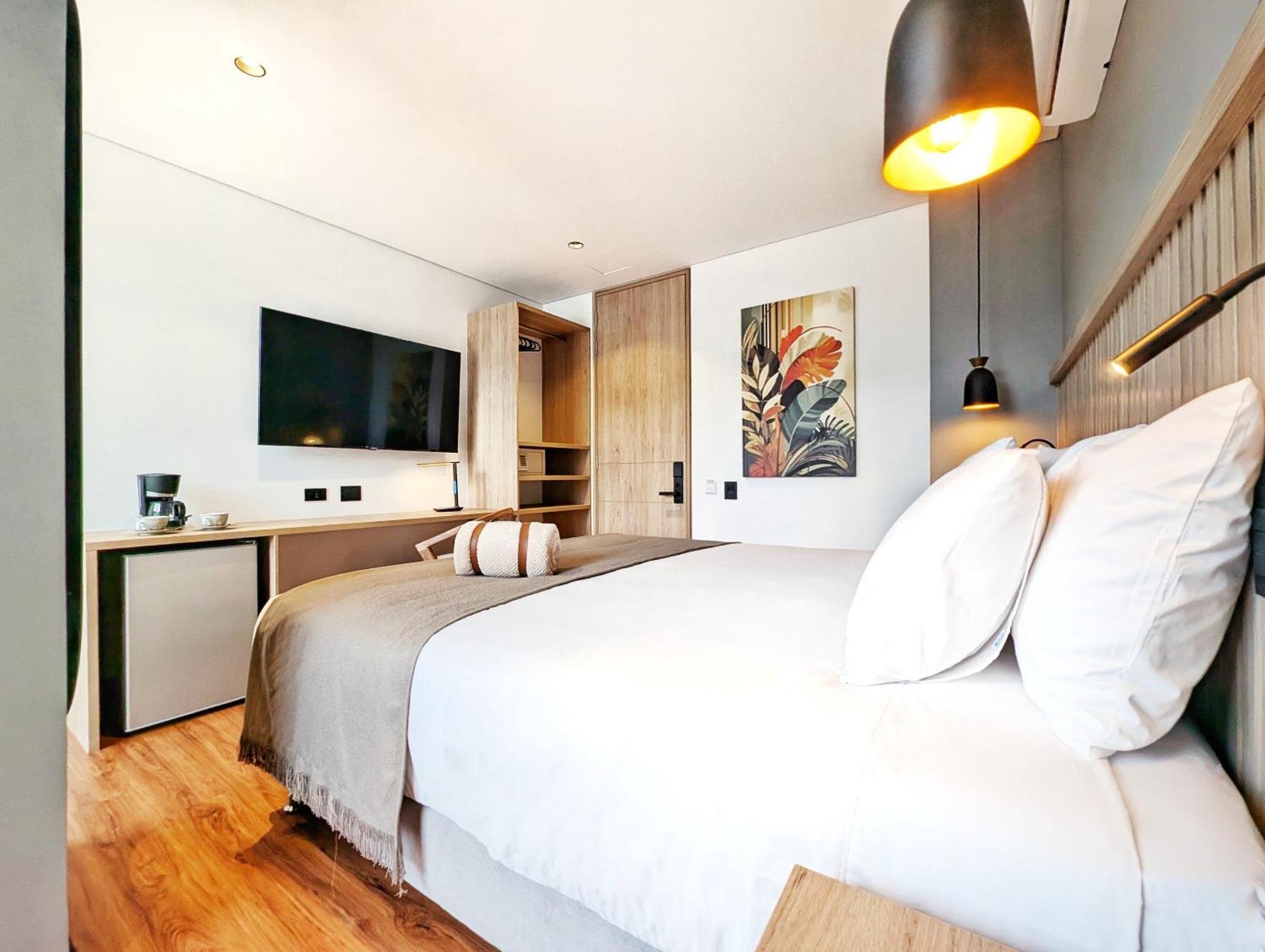 Moa Select 4* Medellín